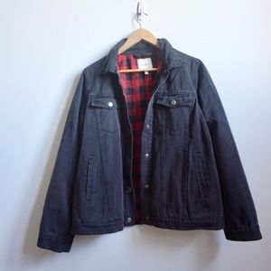 BLACK OVERSIZED DENIM JACKET